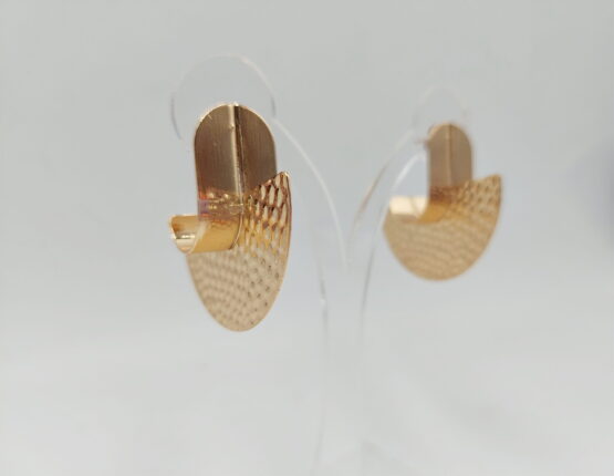 Aretes dorados martillados